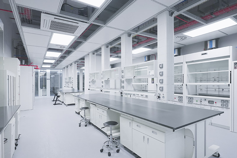 鹤岗实验室革新：安全与科技的现代融合